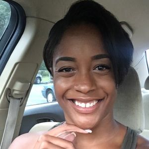 Meet your Posher, Ayana